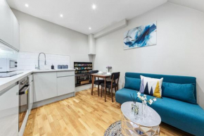 Metro Marvel: 1-Bed Gem